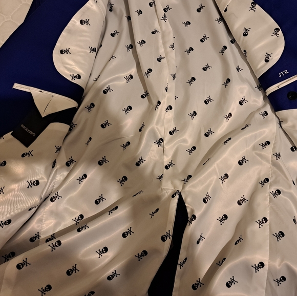 Idochino skull suit - Picture 4 of 13